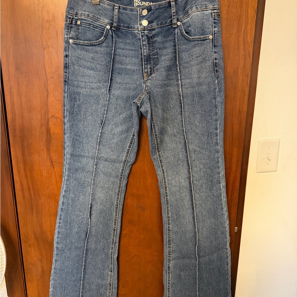 No Boundaries Women's Medium Blue High-Rise Flare Jeans with Seamed Front